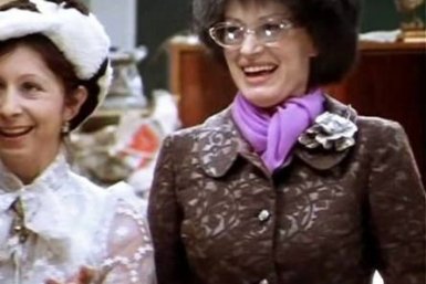 Валентина Талызина скриншот. кадр из фильма &quotИрония судьбы, или с Легким паром!&quot (6+)