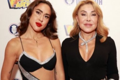 Любовь Успенская с дочерью соцсети певицы