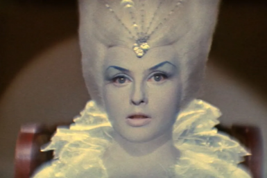 Наталья Климова в роли Снежной королевы стоп-кадр из фильма &quotСнежная королева&quot (18+)