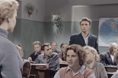 Фильм &quotВесна на Заречной улице&quot (12+) стоп-кадр из фильма &quotВесна на Заречной улице&quot (12+)