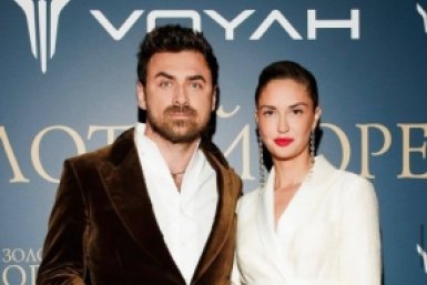 Петр Дранга и Агата Муцениеце соцсети актрисы