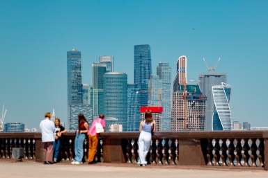 Москва сити, видовая, туристы Илья Аверьянов, ИА PrimaMedia