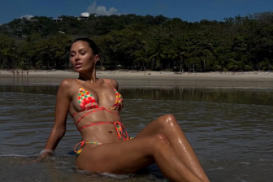 Спасение в океане и фото без фильтров: как отдыхала Боня на Коста-Рике