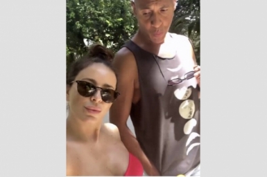 Новые кадры в красном бикини: Ани Лорак показала отдых с мужем на "райских островах" - где нежится пара