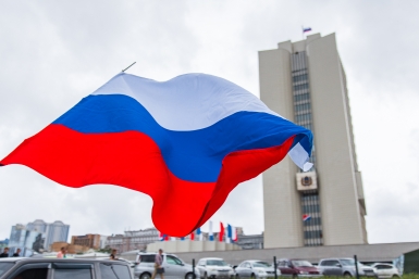 Флаг России Илья Аверьянов, ИА PrimaMedia