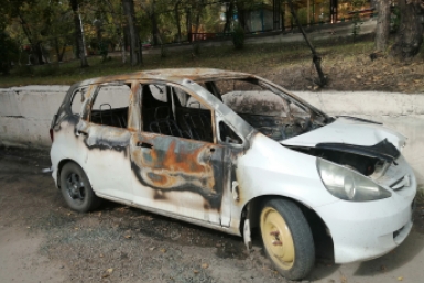 Из загоревшегося автомобиля можно выбраться через багажник Абрамченко Анета