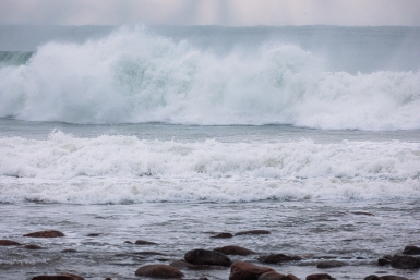 Волна на море Илья Аверьянов, ИА PrimaMedia