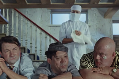 Скажите "А-а-а": угадайте известный фильм по врачу в кадре - тест