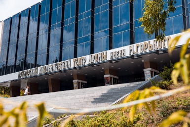 Спектакль "Великий Гэтсби. Прощание" покажут в Театре Горького во Владивостоке