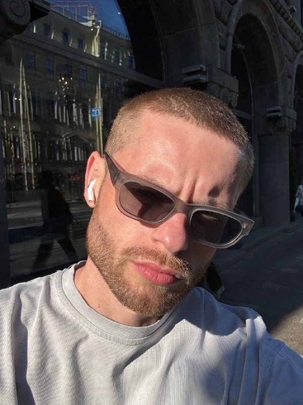 Кирилл Кириченко телеграм-канал учителя (18+)