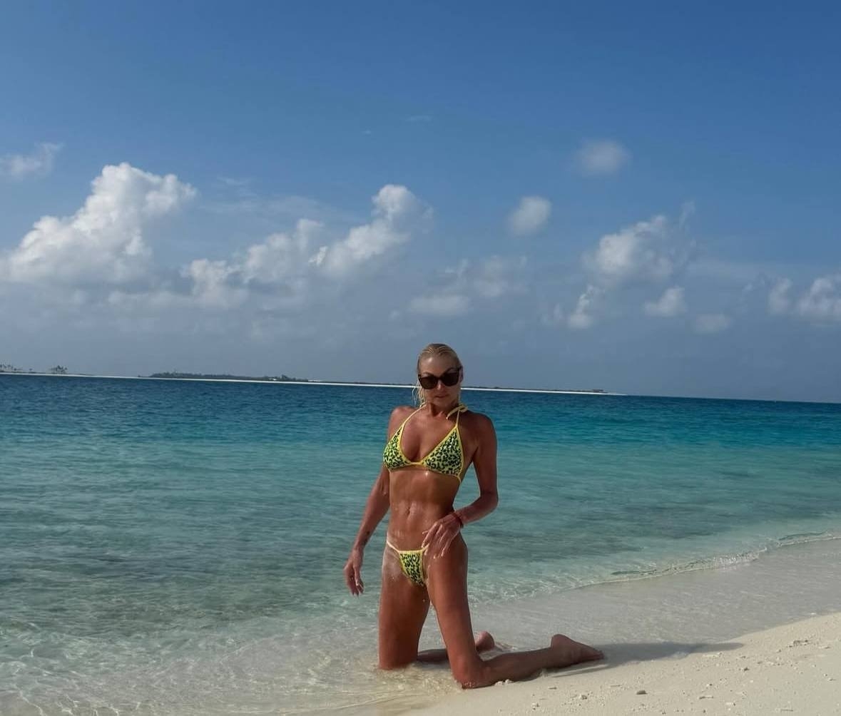 Январьский отдых звезд: где "грели косточки" российские селебрити