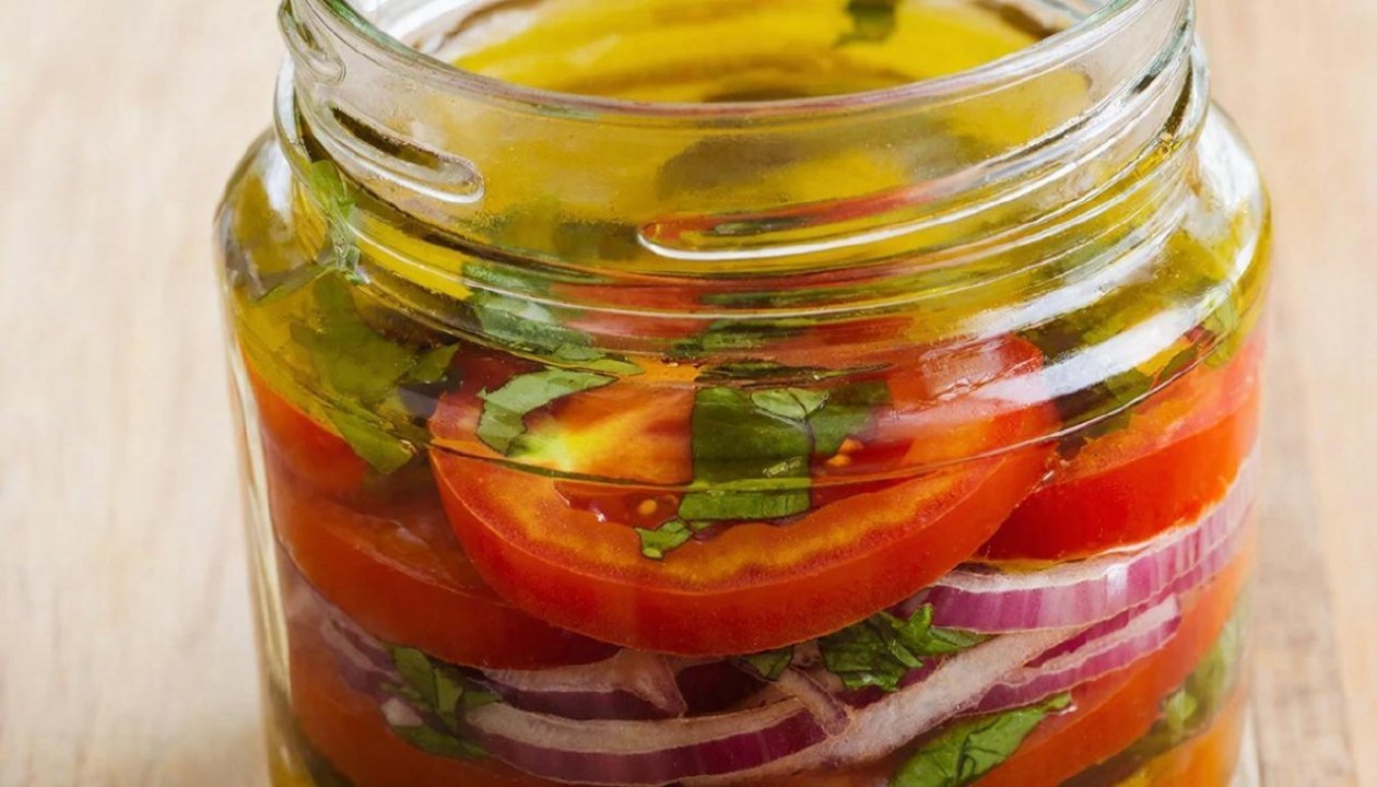 Изображение GigaChat (18+)