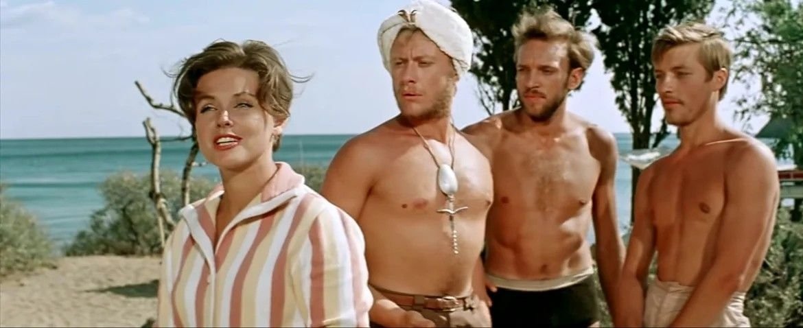 Фильм &quotТри плюс два&quot (18+) стоп-кадр из фильма &quotТри плюс два&quot (18+)