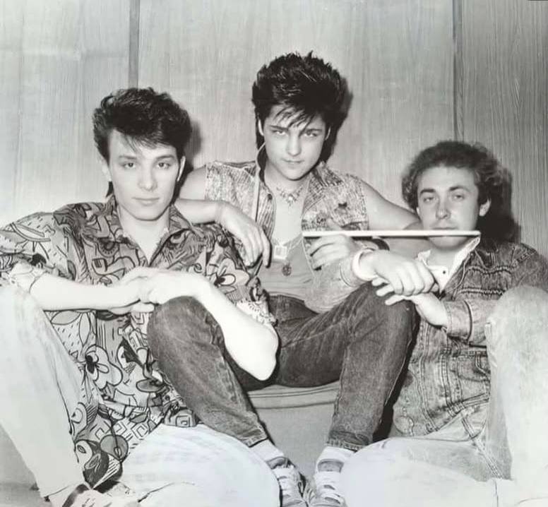 Группа &quotЛасковый май&quot(16+) соцсети Андрея Разина