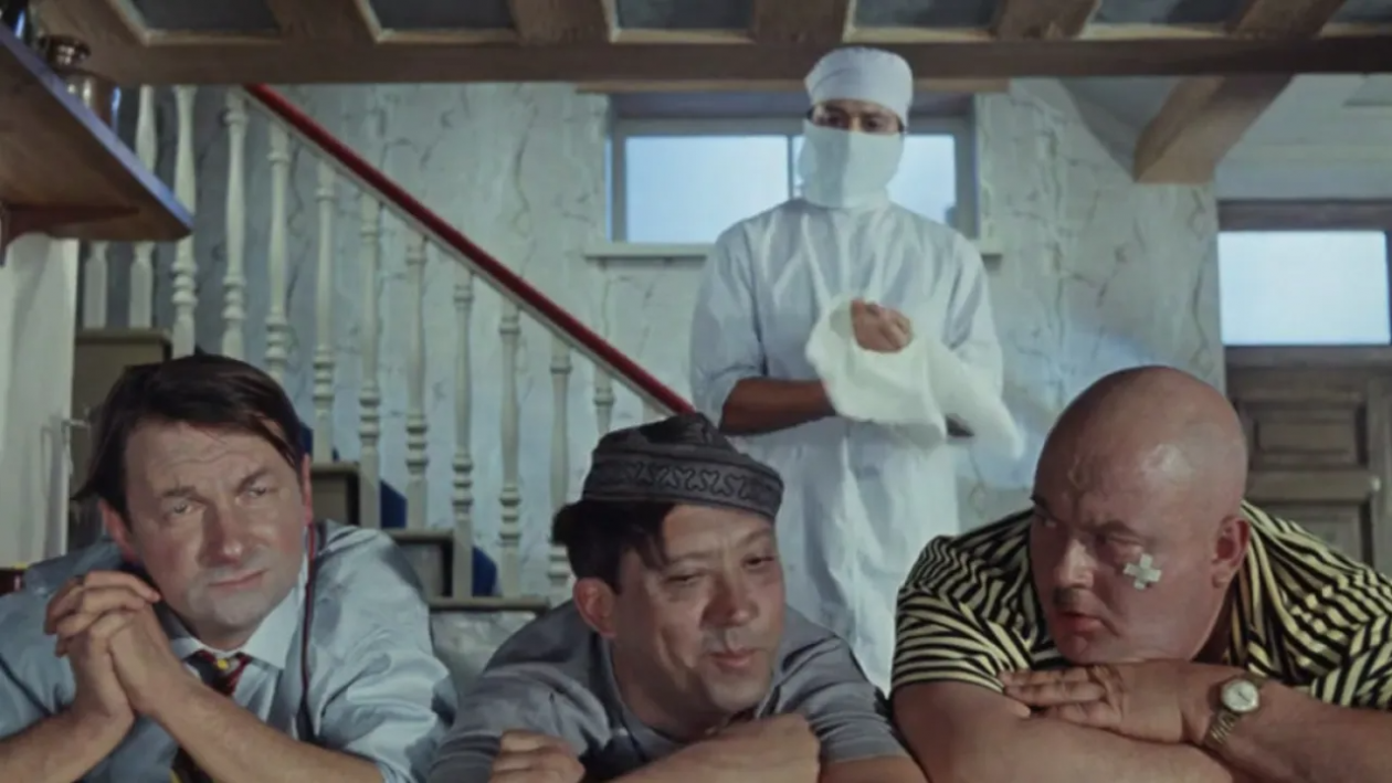 Фильм &quotКавказская пленница, или Новые приключения Шурика&quot (6+) стоп-кадр из фильма  &quotКавказская пленница, или Новые приключения Шурика&quot (6+)