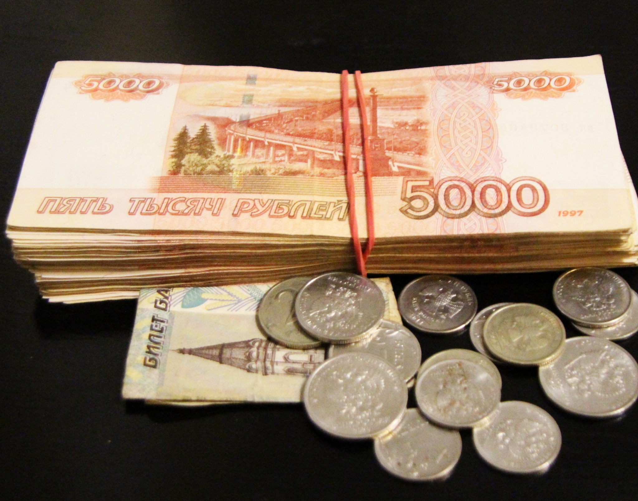 МРОТ нужно поднимать постепенно, считает депутат Миронов Дмитрий Мирошников, ИА KrasnodarMedia