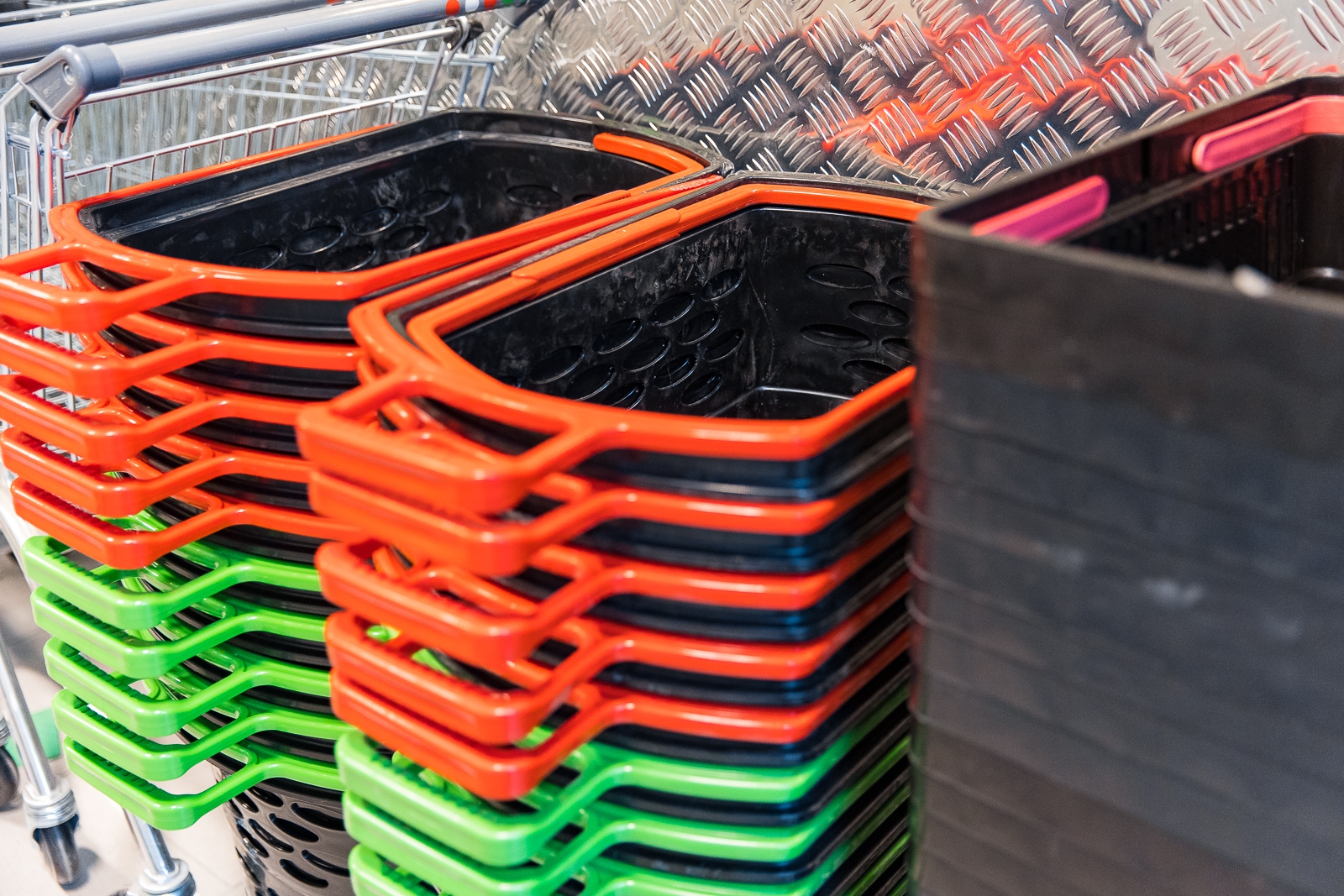 Ключевая ставка идет вниз: экономист объяснил, чего ждать от цен на продукты Илья Аверьянов, ИА PrimaMedia