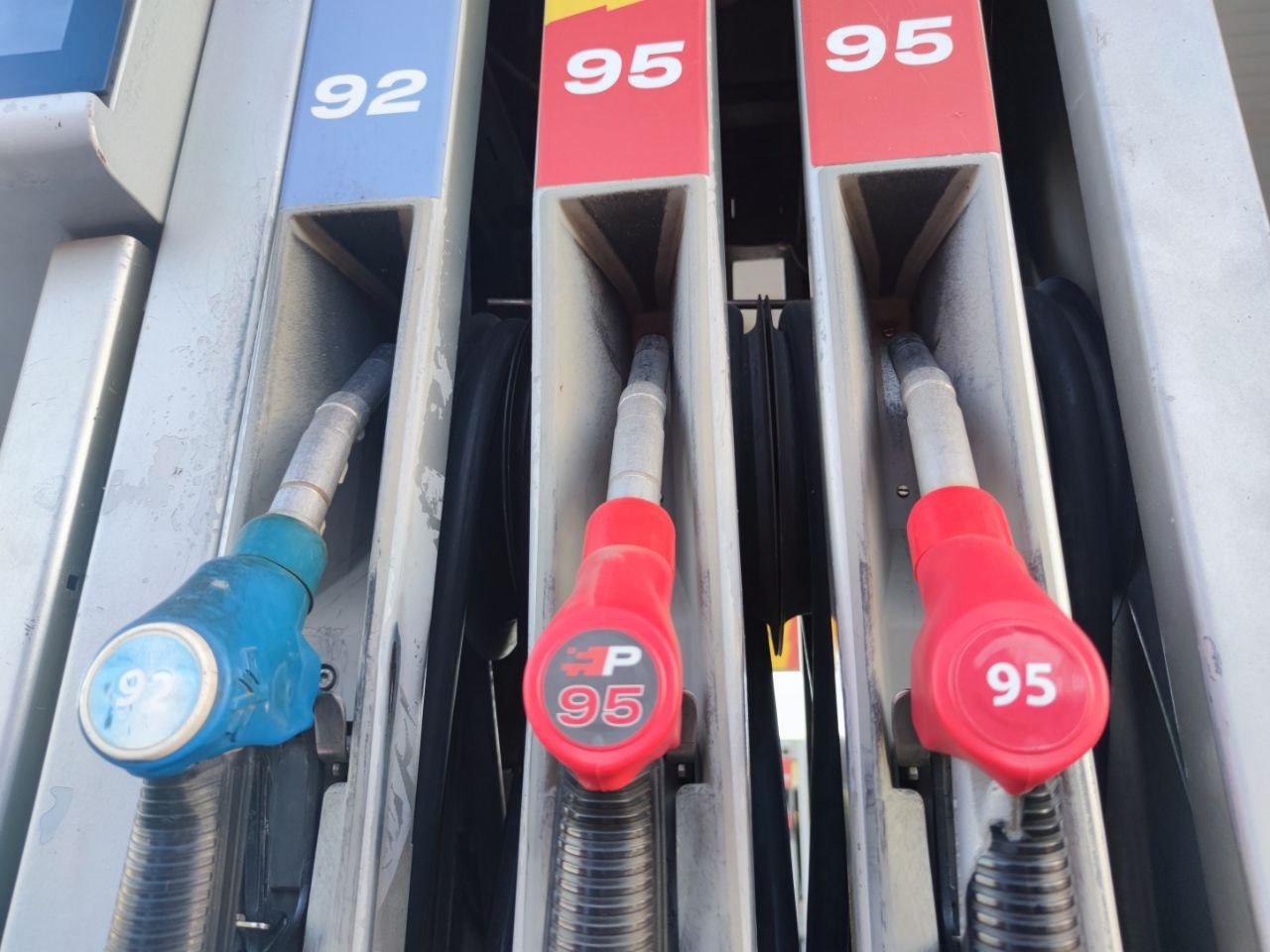 В Госдуме предложили запретить продажу бензина несовершеннолетним Елена Гиневская, ИА Stavropol.Media