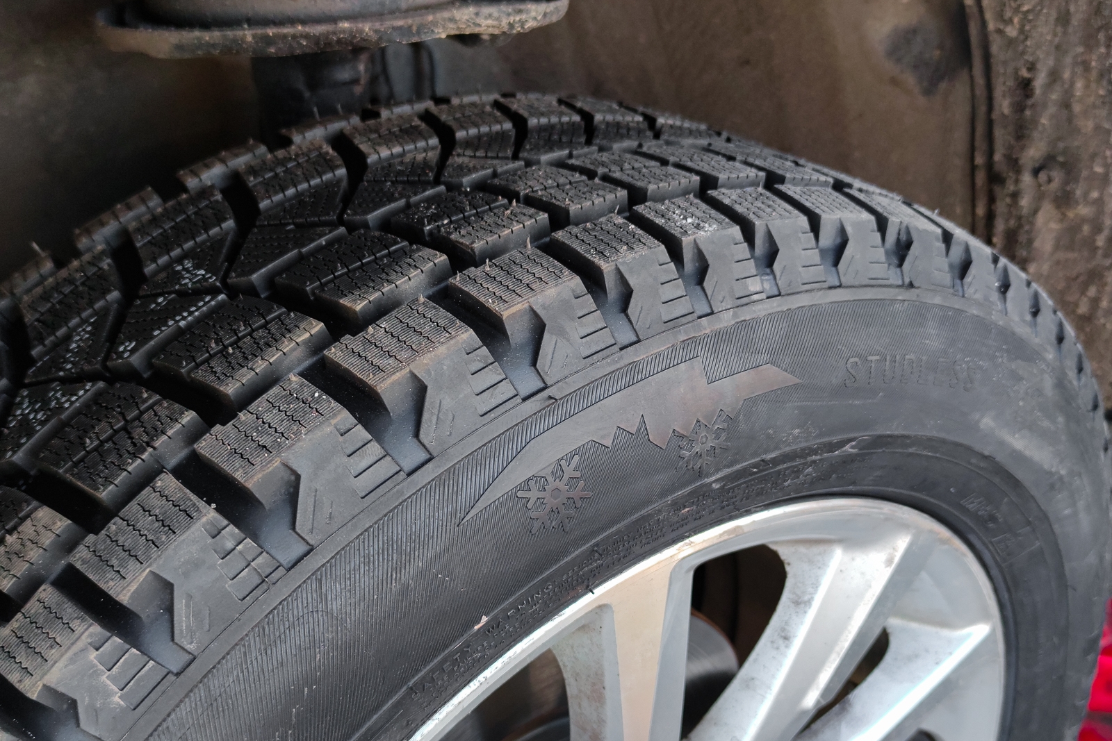 Синоптик назвал точную дату для смены зимней резины Илья Аверьянов, ИА PrimaMedia.ru